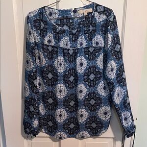 LOFT Women's Navy and Light Blue Blouse